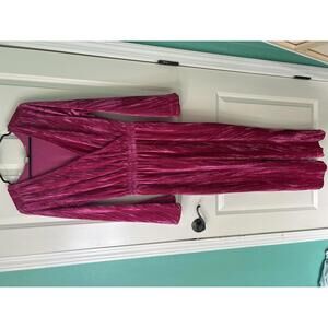 A new day Crushed Velvet Jumpsuit in Magenta Pink, size M